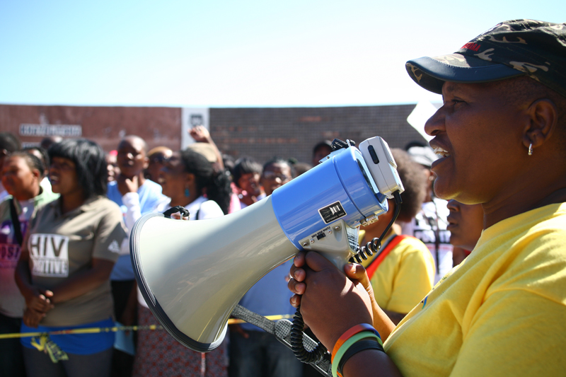 thumbRNS SAFRICA LESBIANS061515c Voix Lesbiennes